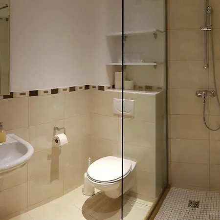 Adriatic House Hotel 3*